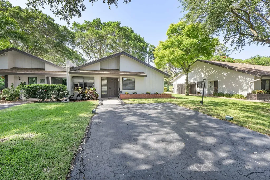 4148 Palm Forest Drive S Delray Beach FL 33445