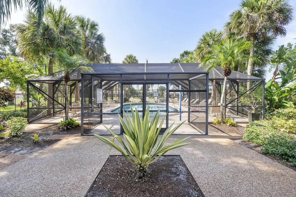 4148 Palm Forest Drive S Delray Beach FL 33445