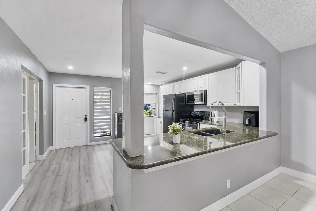 4148 Palm Forest Drive S Delray Beach FL 33445