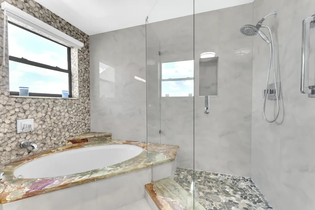 7578 Regency Lake Drive Boca Raton FL 33433