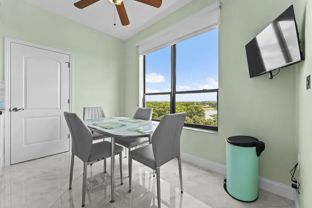 7578 Regency Lake Drive Boca Raton FL 33433