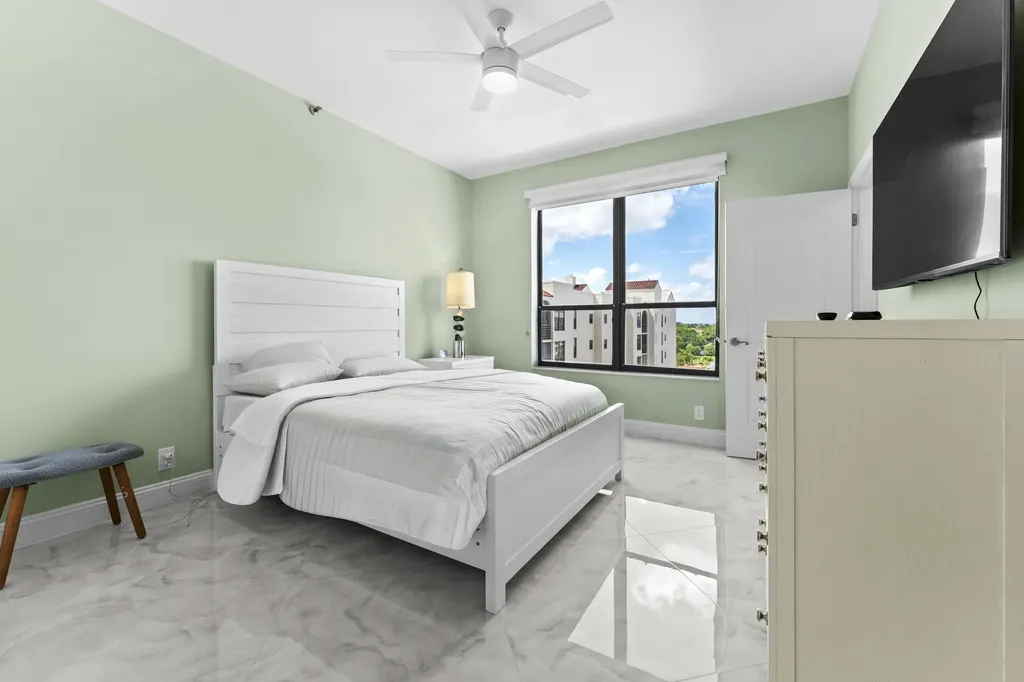 7578 Regency Lake Drive Boca Raton FL 33433