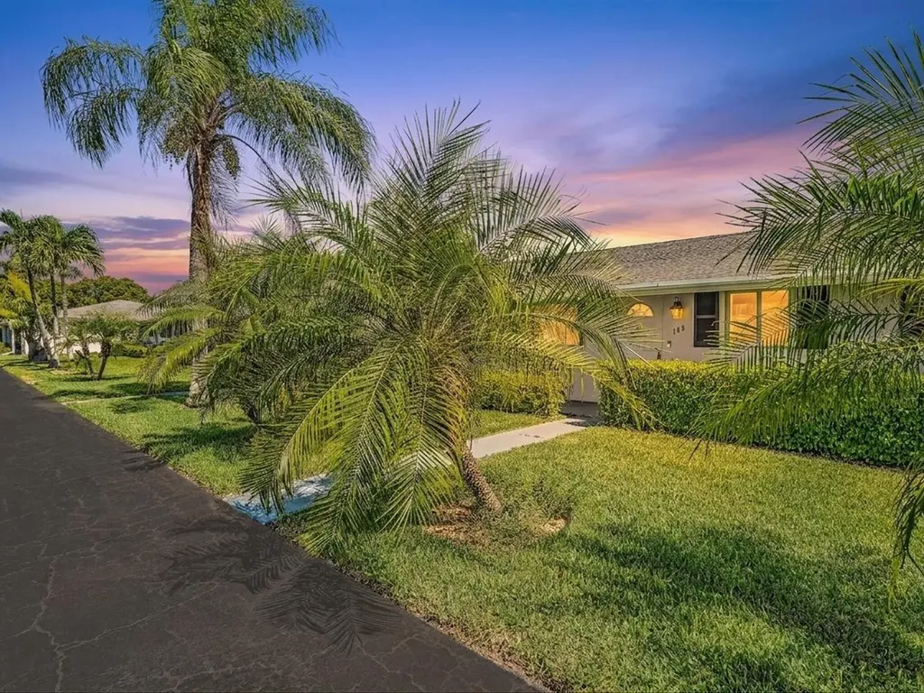 2017 SW Golf Lane Boynton Beach FL 33426