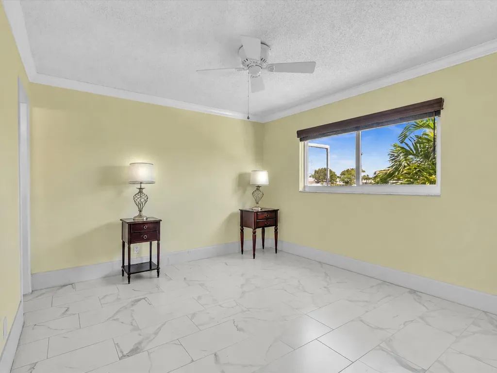 2017 SW Golf Lane Boynton Beach FL 33426