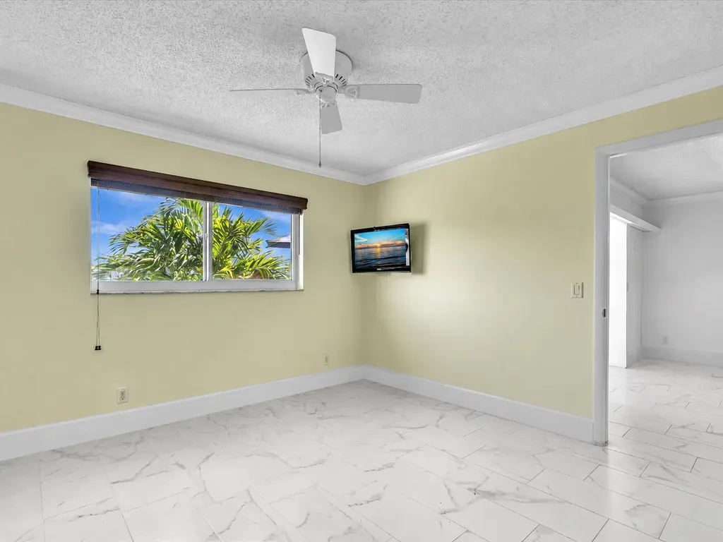 2017 SW Golf Lane Boynton Beach FL 33426