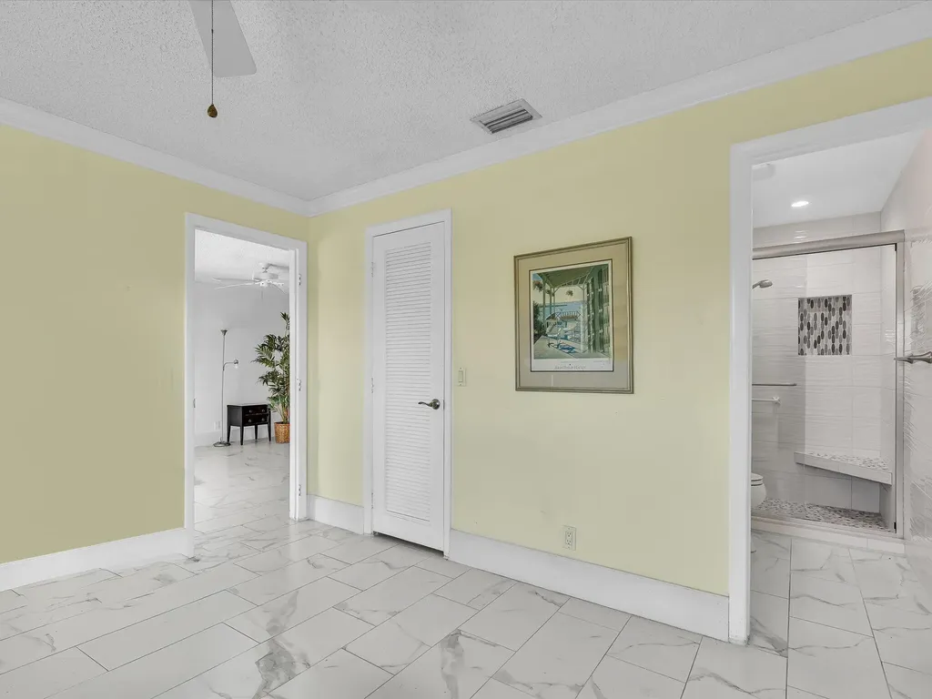2017 SW Golf Lane Boynton Beach FL 33426