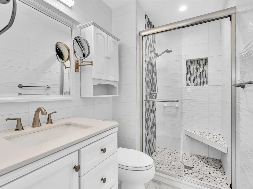 2017 SW Golf Lane Boynton Beach FL 33426