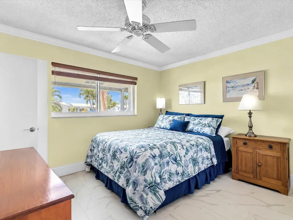 2017 SW Golf Lane Boynton Beach FL 33426