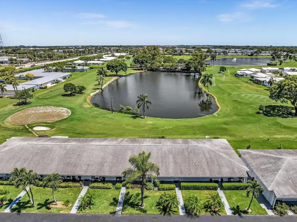 2017 SW Golf Lane Boynton Beach FL 33426