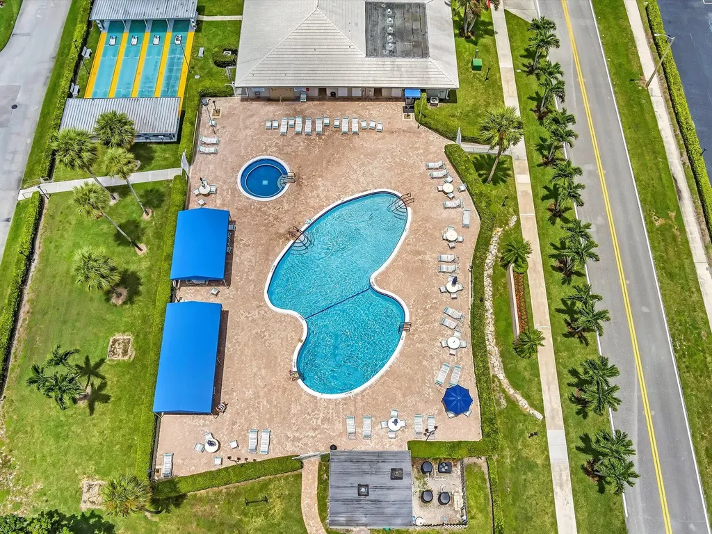 2017 SW Golf Lane Boynton Beach FL 33426