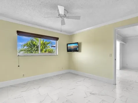 2017 SW Golf Lane Boynton Beach FL 33426