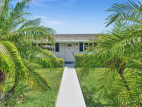 2017 SW Golf Lane Boynton Beach FL 33426