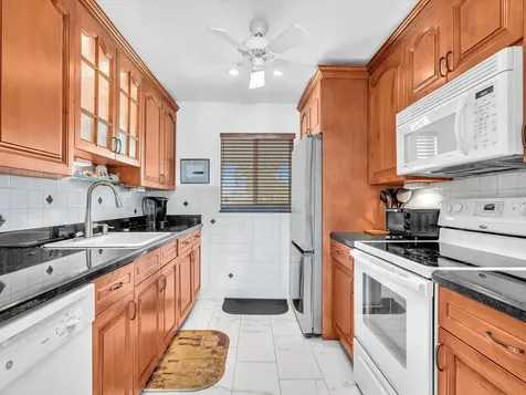 2017 SW Golf Lane Boynton Beach FL 33426