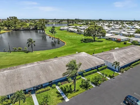 2017 SW Golf Lane Boynton Beach FL 33426