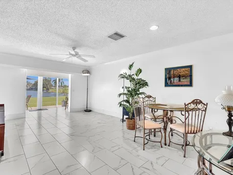 2017 SW Golf Lane Boynton Beach FL 33426