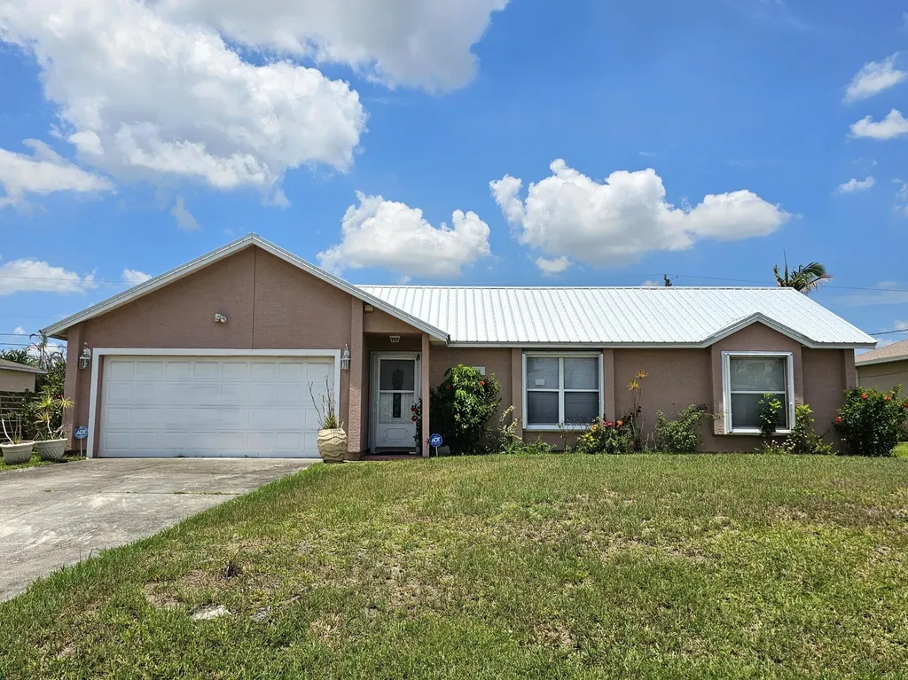 3338 SW Mundy Street Port St Lucie FL 34953