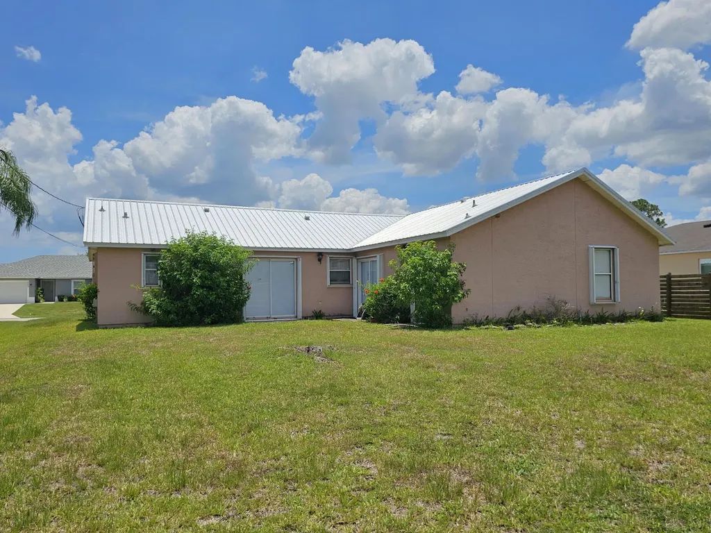 3338 SW Mundy Street Port St Lucie FL 34953