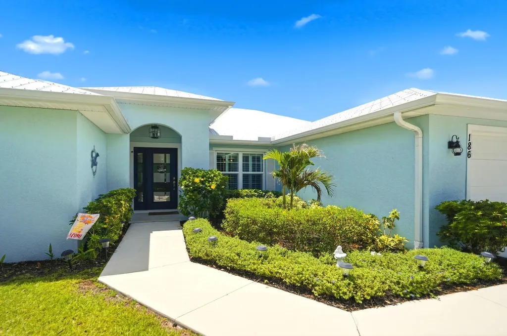 186 NE Dominican Terrace Port St Lucie FL 34983