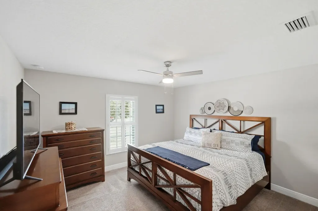 186 NE Dominican Terrace Port St Lucie FL 34983