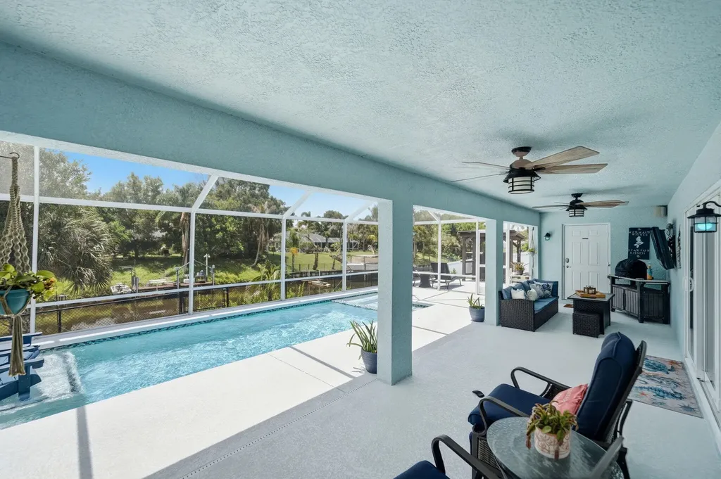 186 NE Dominican Terrace Port St Lucie FL 34983