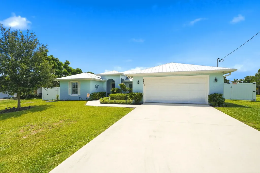 186 NE Dominican Terrace Port St Lucie FL 34983