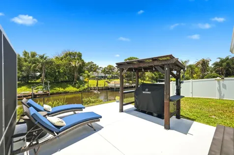 186 NE Dominican Terrace Port St Lucie FL 34983