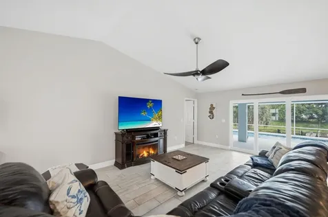 186 NE Dominican Terrace Port St Lucie FL 34983