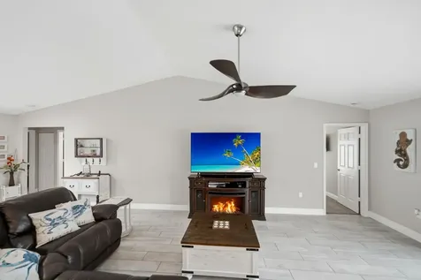 186 NE Dominican Terrace Port St Lucie FL 34983