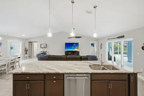 186 NE Dominican Terrace Port St Lucie FL 34983