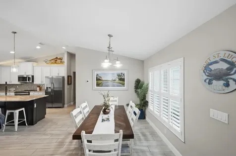 186 NE Dominican Terrace Port St Lucie FL 34983