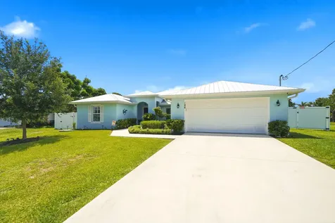 186 NE Dominican Terrace Port St Lucie FL 34983