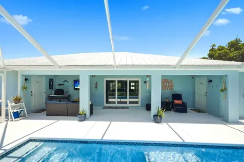 186 NE Dominican Terrace Port St Lucie FL 34983