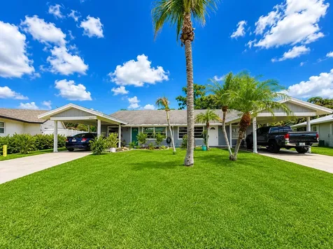 4441-4443 SE Village Road Stuart FL 34997