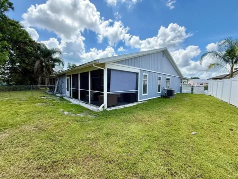 4441-4443 SE Village Road Stuart FL 34997