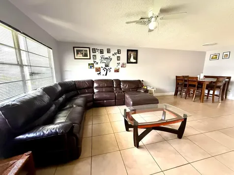 4441-4443 SE Village Road Stuart FL 34997