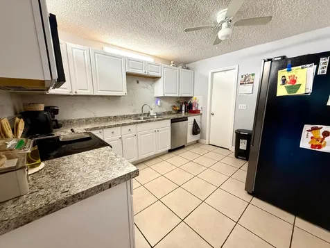 4441-4443 SE Village Road Stuart FL 34997