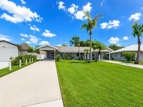 4441-4443 SE Village Road Stuart FL 34997
