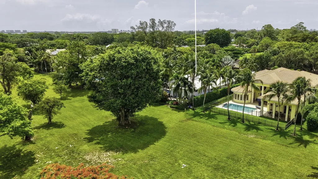 2151 NW 30th Road Boca Raton FL 33431