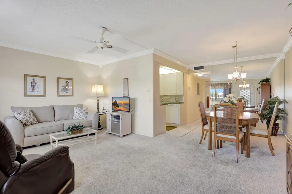 432 Grantham Deerfield Beach FL 33442