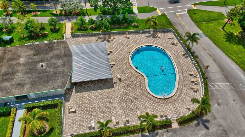 432 Grantham Deerfield Beach FL 33442