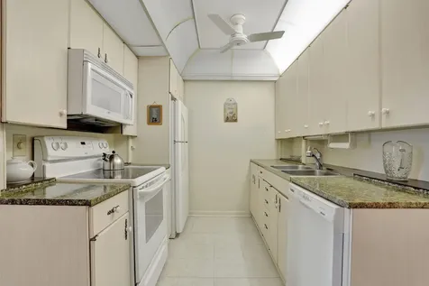 432 Grantham Deerfield Beach FL 33442