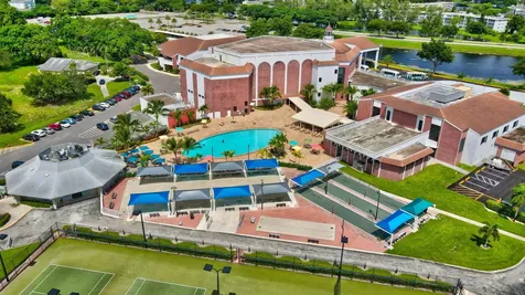 432 Grantham Deerfield Beach FL 33442