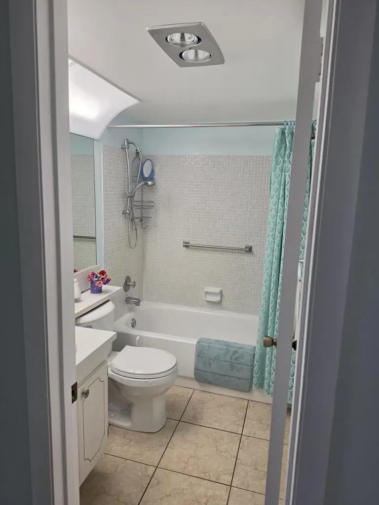 15 Markham Deerfield Beach FL 33442