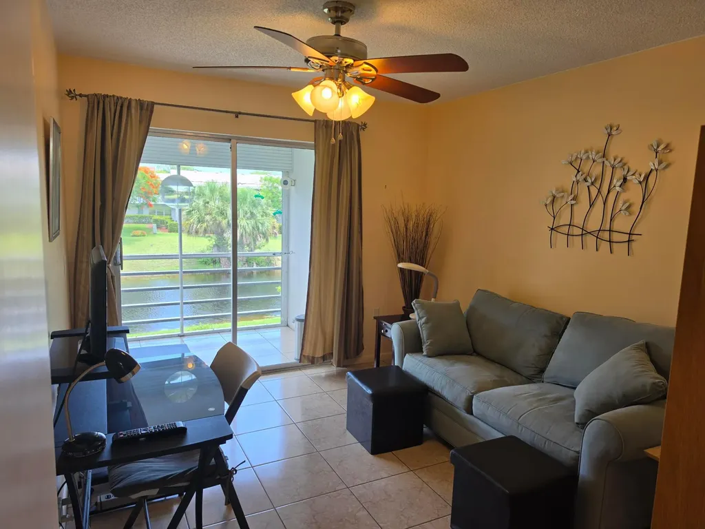 15 Markham Deerfield Beach FL 33442