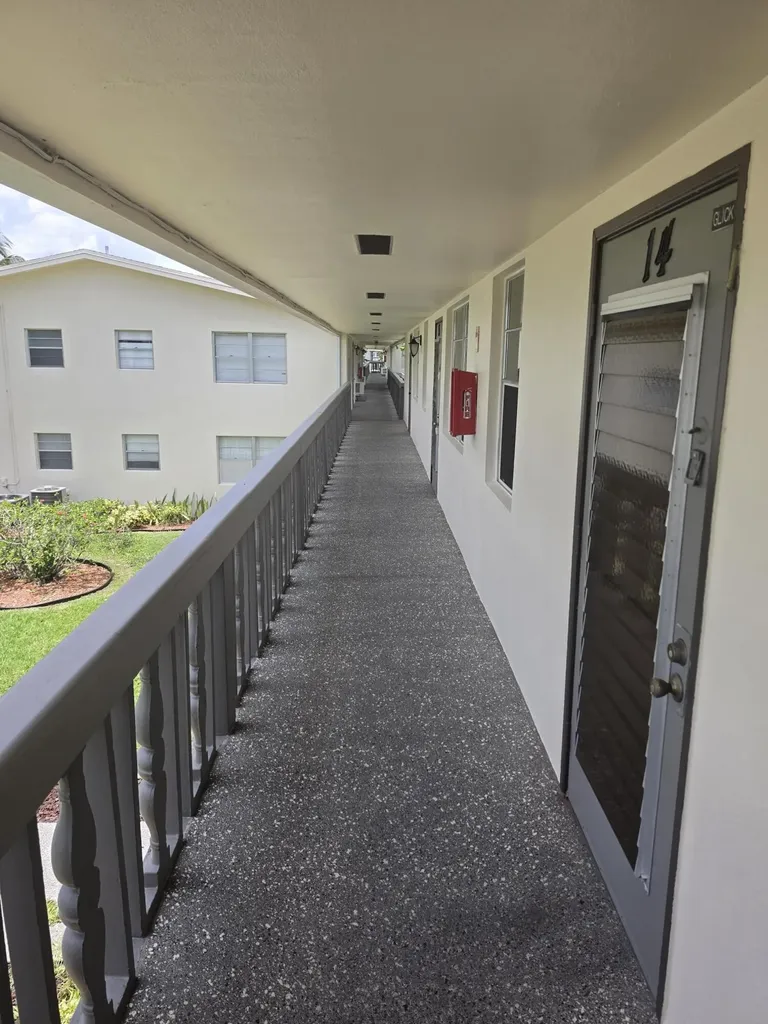 15 Markham Deerfield Beach FL 33442