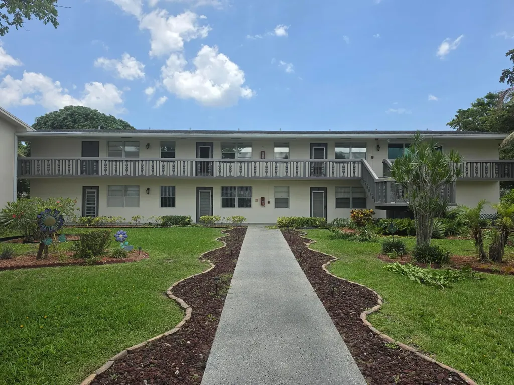 15 Markham Deerfield Beach FL 33442