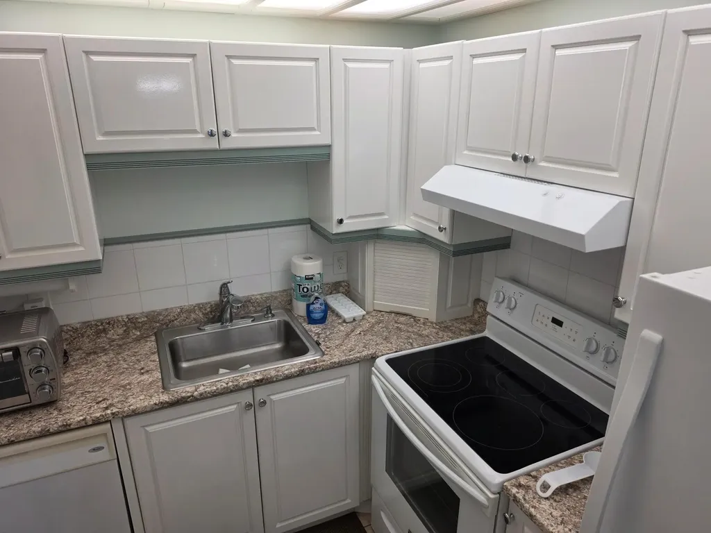 15 Markham Deerfield Beach FL 33442