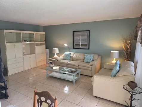 15 Markham Deerfield Beach FL 33442