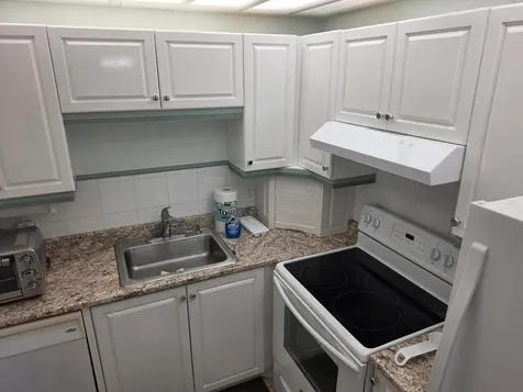 15 Markham Deerfield Beach FL 33442