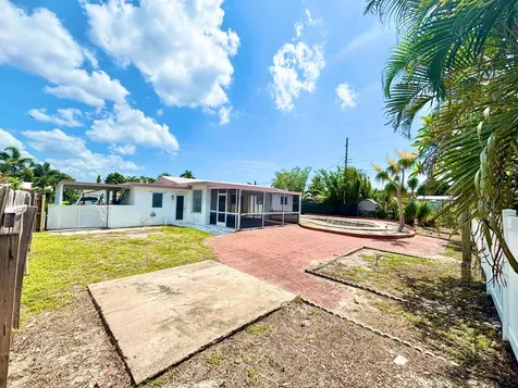 470 NE 45th Street Boca Raton FL 33431